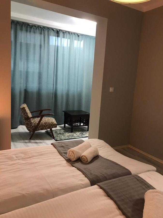 Eu Metro Station, Center, Lovely 3-bedroom Apartment, Free Parking