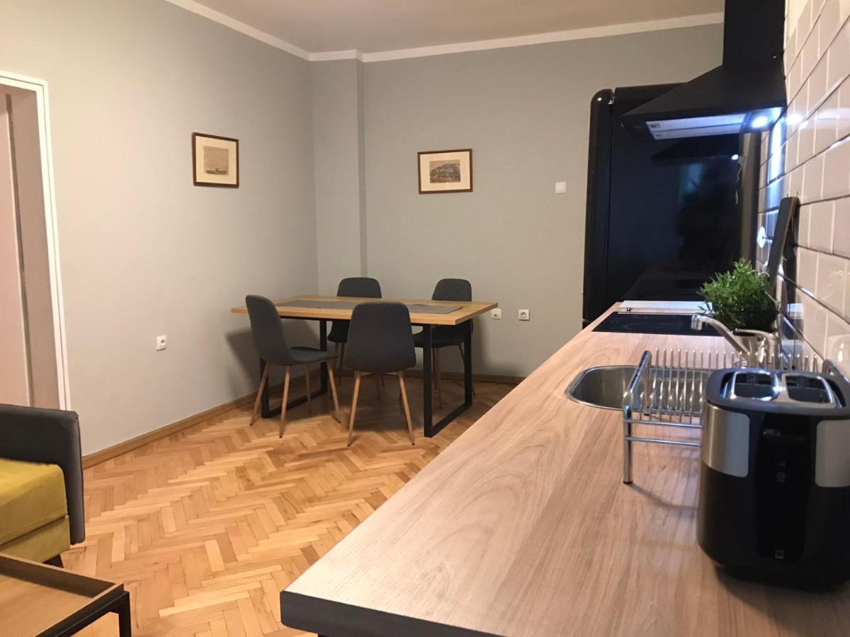 Apartment Eu Metro Station, Center, Lovely 3-bedroom Apartment, Free Parking *