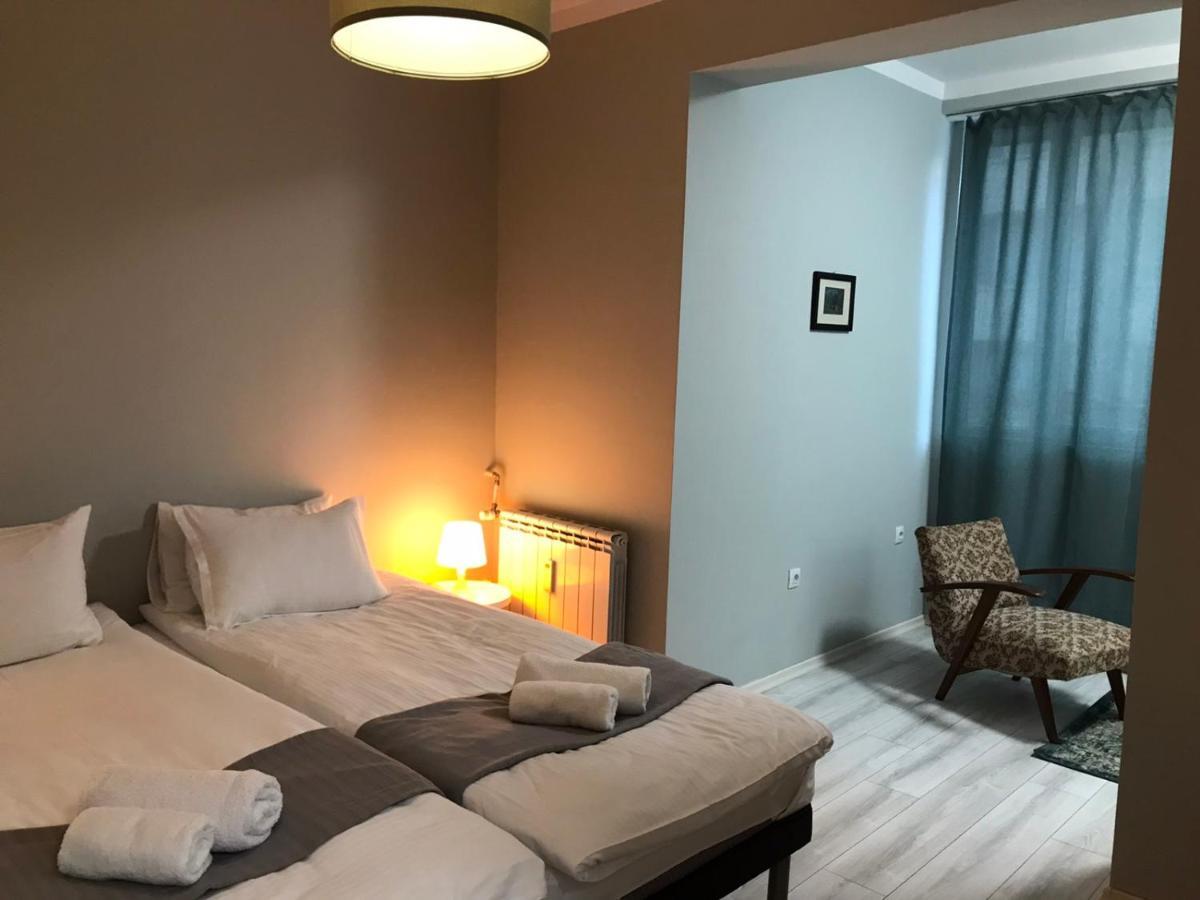 Eu Metro Station, Center, Lovely 3-bedroom Apartment, Free Parking * Sofia